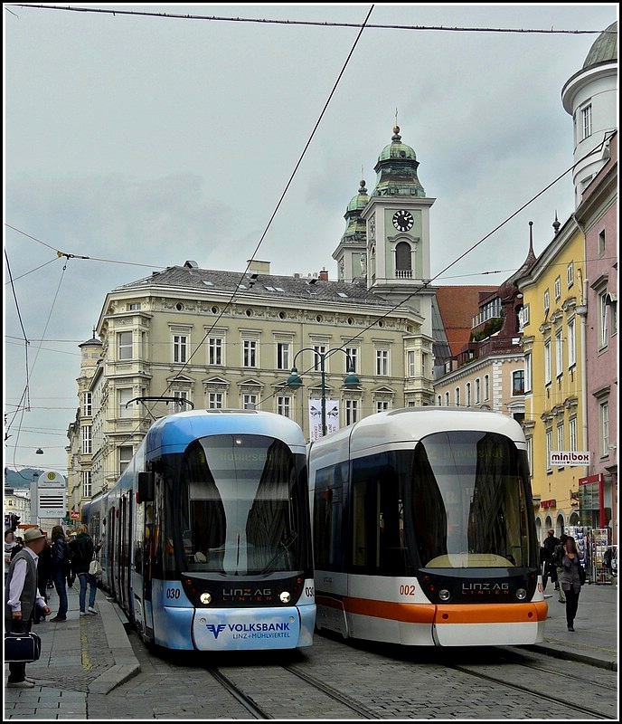 Zwei Cityrunner begegnen sich in der Landstrae in Linz. 14.09.2010 (Jeanny)
