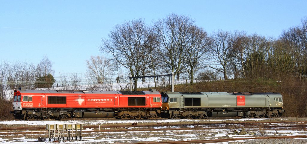 Zwei Class DE6312  Alix  von Crossrail und die DE6309 von DLC Railways stehen in Montzen-Gare(B) auf dem Abstellgleis bei schnem Sonnenschien und Schnee am Kalten 10.2.2013.