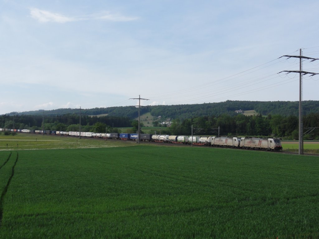 Zwei CR BR 185 bei Allmendingen am 10.05.2011