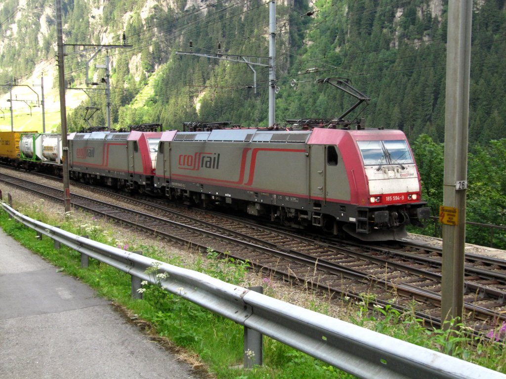 Zwei Crossrail 185.2er bei Gschenen am 16.07.2010
