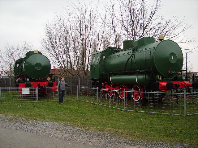 Zwei Dampfspeicher Loks in Technik Museum Speyer am 19.02.11 mit mir in der Mitte das Foto hat mein Vater gemacht