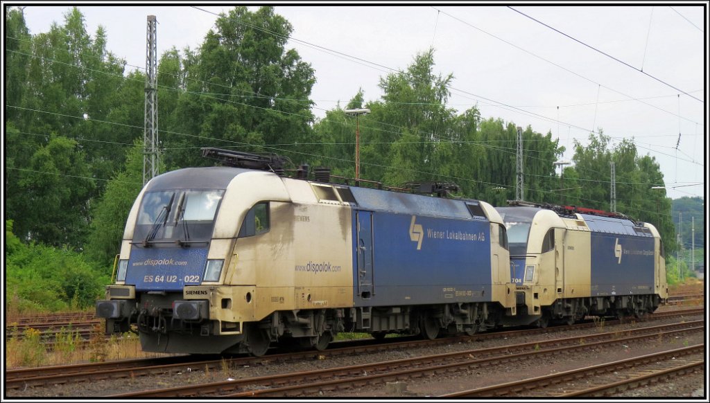 Zwei Eloks der Wiener Lokalbahn AG abgestellt in Herzogenrath (Kr.Aachen), im Juli 2013.