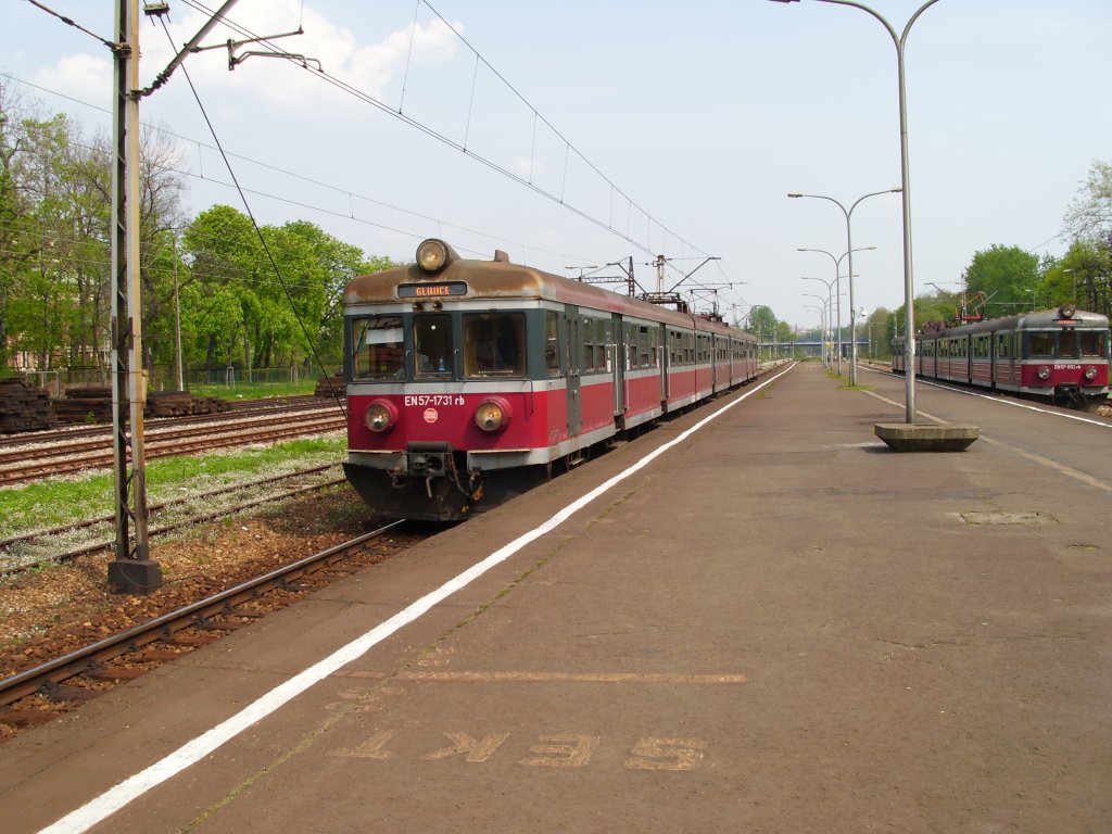 Zwei EN57 in Sosnowiec. (28.04.2011)