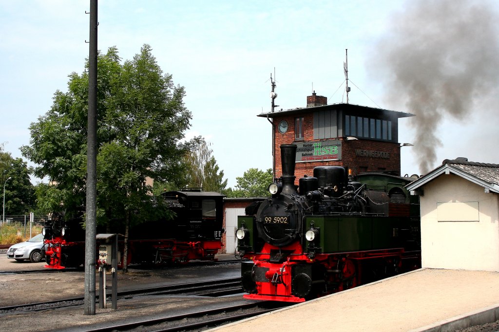 Zwei historische Mallet-Loks, gesehen im Bahnhof Wernigerode am 02.07.2010.