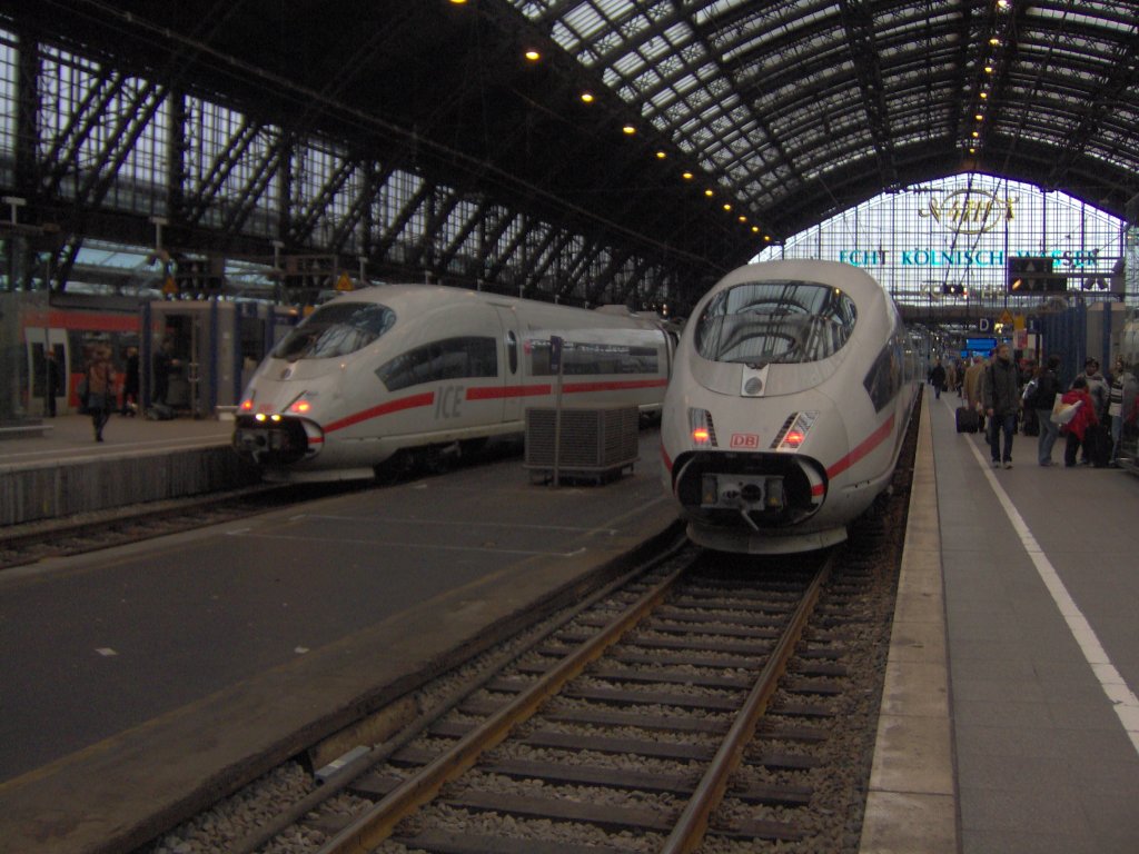 Zwei ICE 3 im Klner HBF.