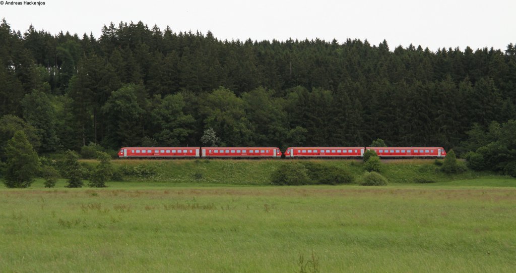 Zwei unbekannte 611 als RE 22313 (Rottweil-Neustadt(Schwarzw) bei Hausen vor Wald 24.6.12