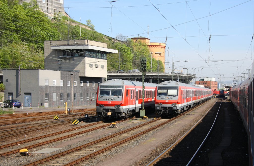 Zwei Wittenberger n-Steuerwagen am 24.04.10 abgestellt in Koblenz Hbf.