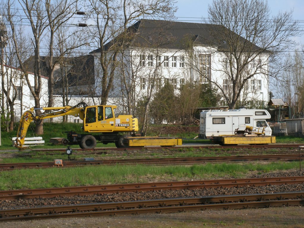 Zweiwegefahrzeug mit Anhang,am 06.Mai 2013,in Bergen/Rgen.