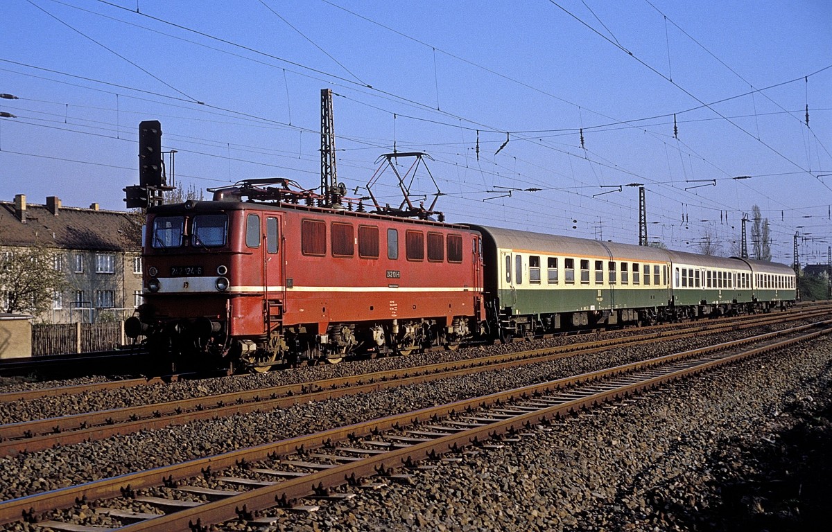  242 124  Gaschwitz  01.04.90