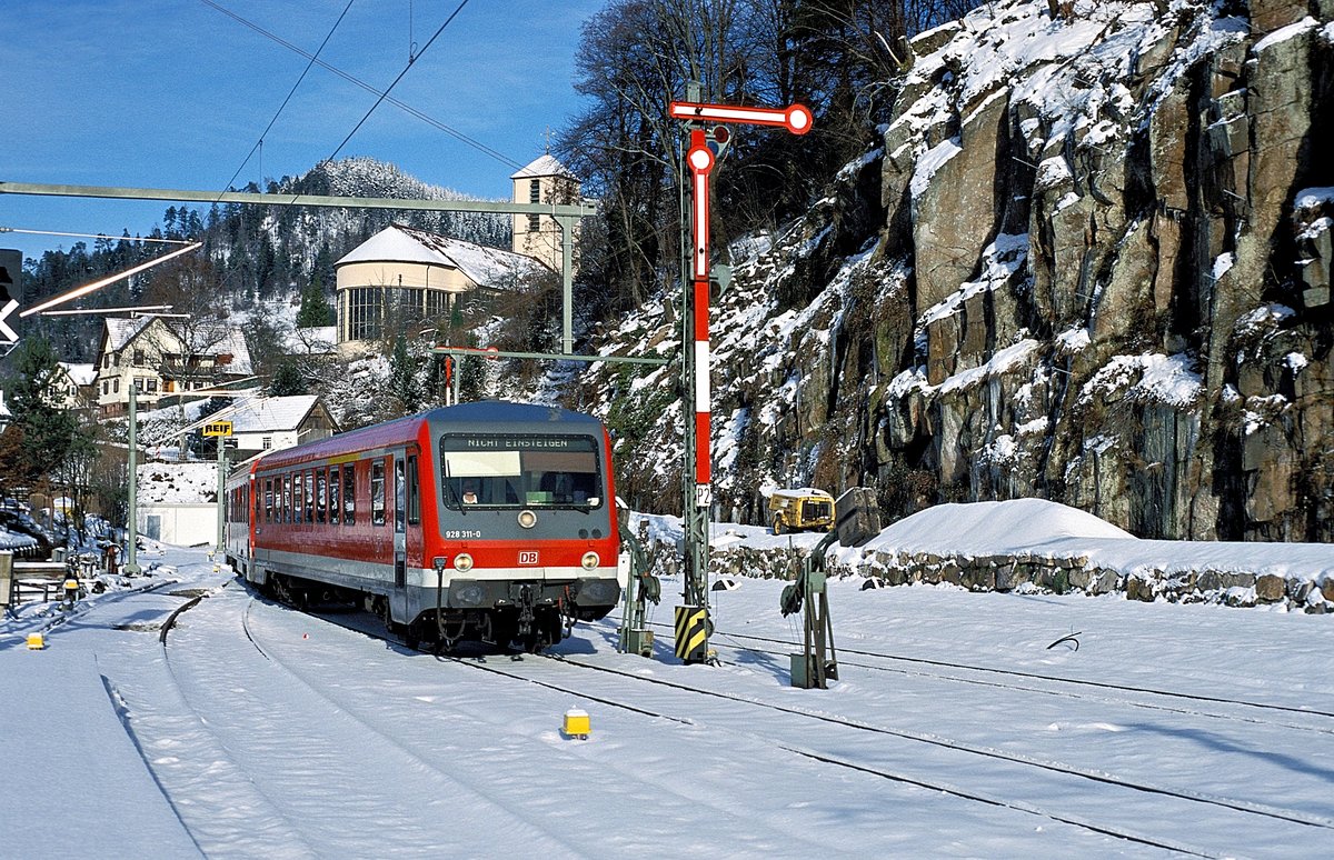  928 311  Forbach  27.12.01