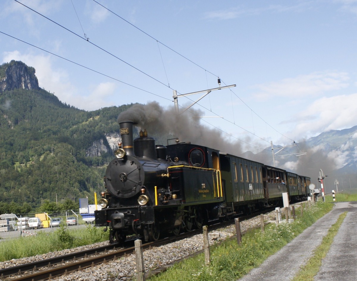  Dampfzug kurz vor dem Bahnhof Meiringen