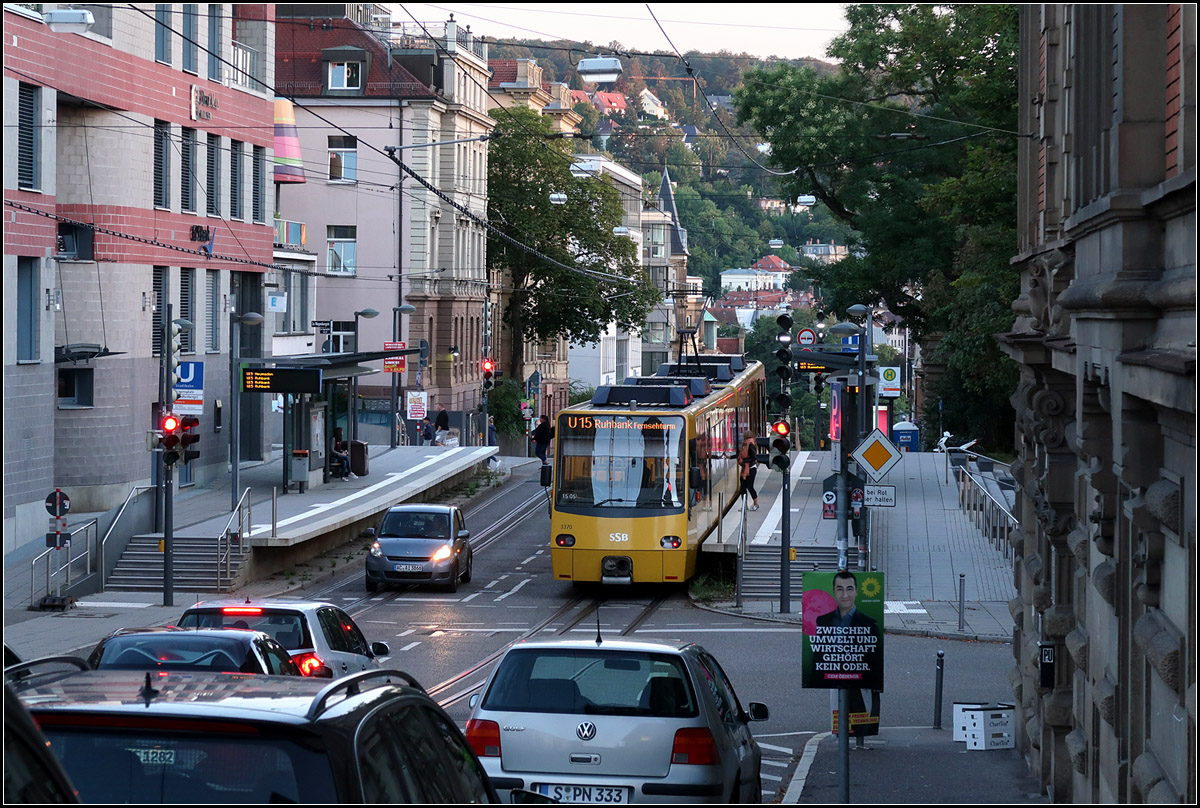 . Halt am Eugensplatz -

Mit falscher Zugzielanzeige steht eine Stadtbahn der Linie U15 an der Haltestelle Eugensplatz in Stuttgart.

19.08.2017 (M)