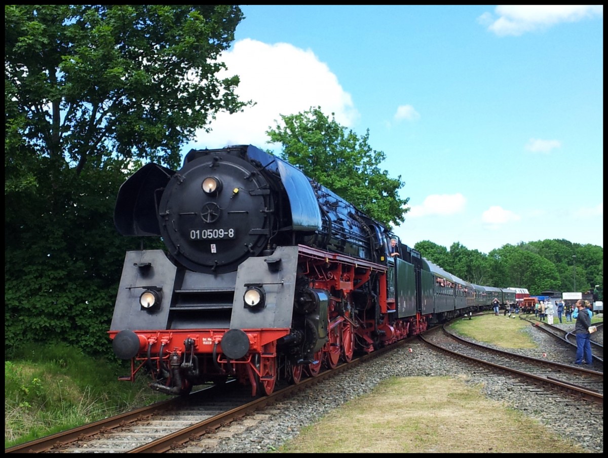 01 0509-8 beim Bahnhofsfest in Putbus am 14.06.2014