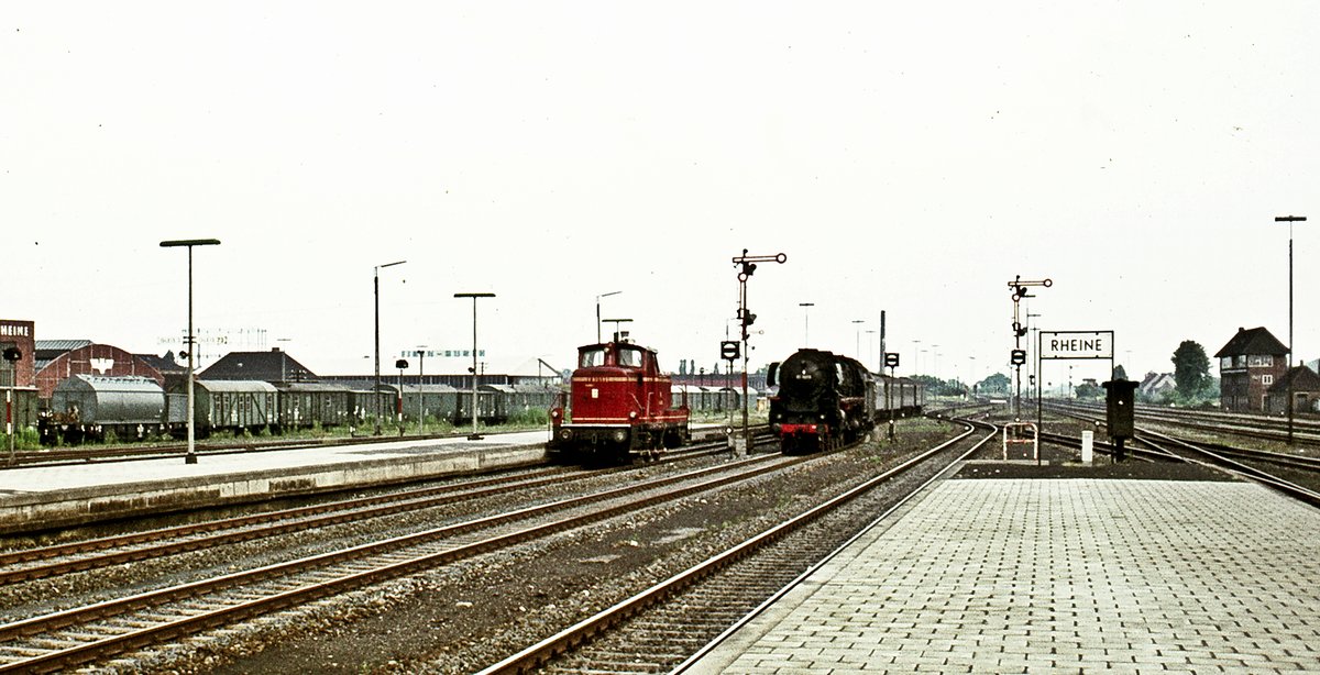 01 1065 + Pz  Einfahrt Bhf.Rheine    V60. 