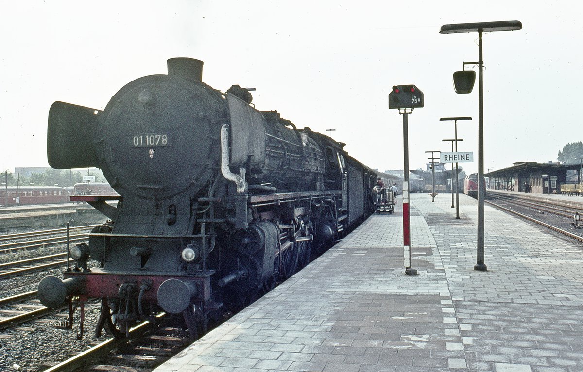 01 1078 mit D-Zug  Rheine