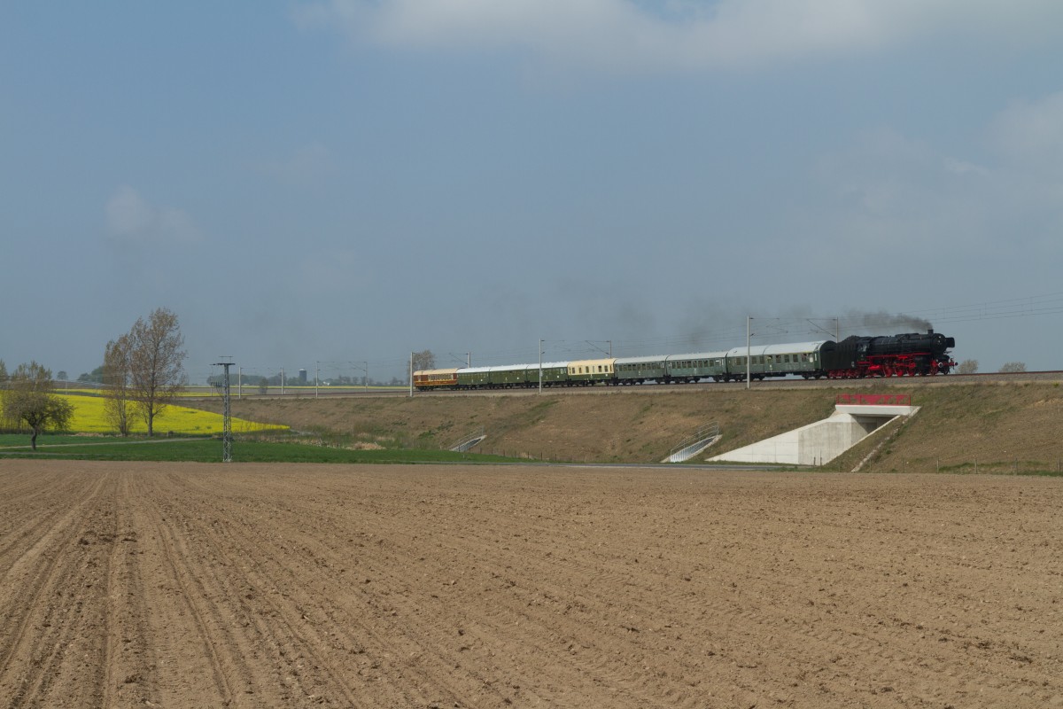 01 150 + Sonderzug passiert uber die Neubaustrecke bei Priestewitz am 12 April 2014 mit ein Sonderzug der Dresdner Dampfloktreffen von Riesa nach Dresden.