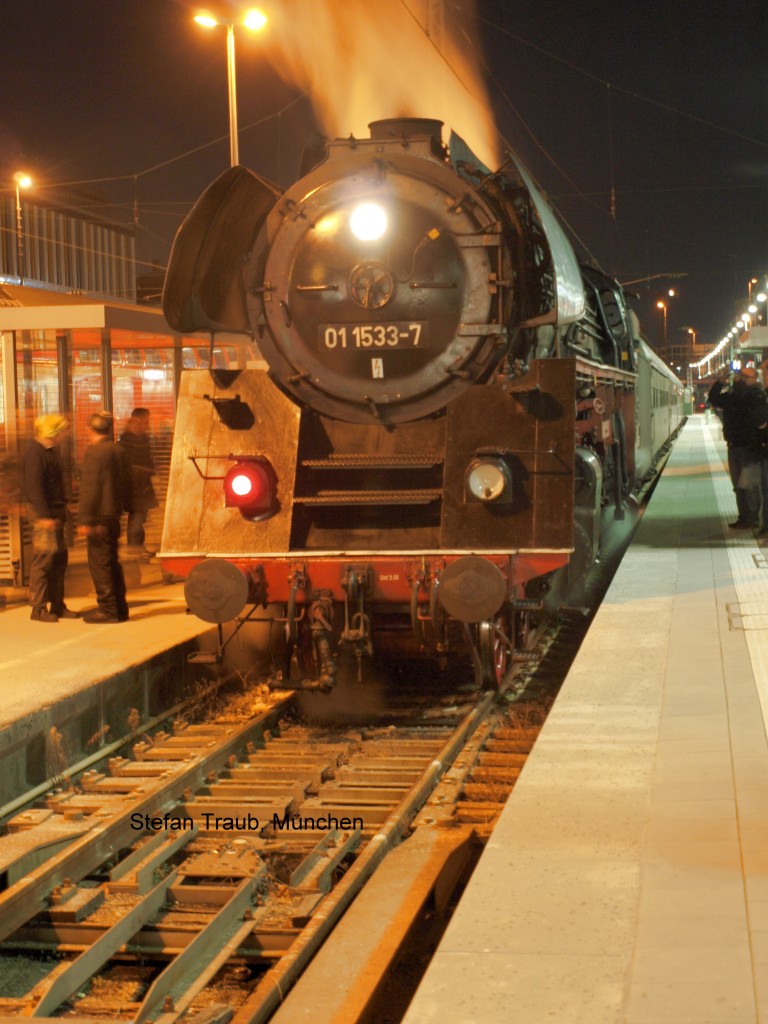01 1533-7 am 15.02.2014 Mozartexpress von Salzburg bei der Ankunft in München Hbf