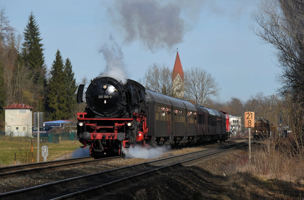 01 180 am 22.02.20 bei der Ausfahrt Kaufbeuren