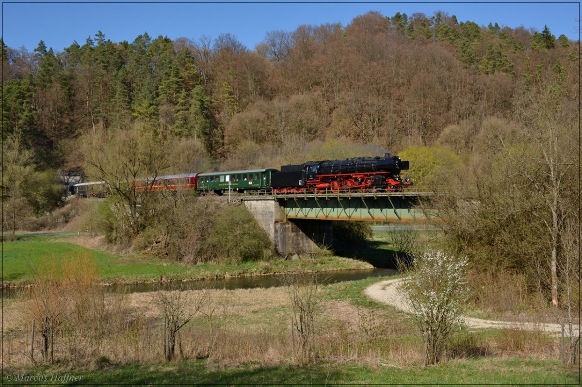 01 202 am 20. April 2015 im Pegnitztal Richtung Nürnberg unterwegs.