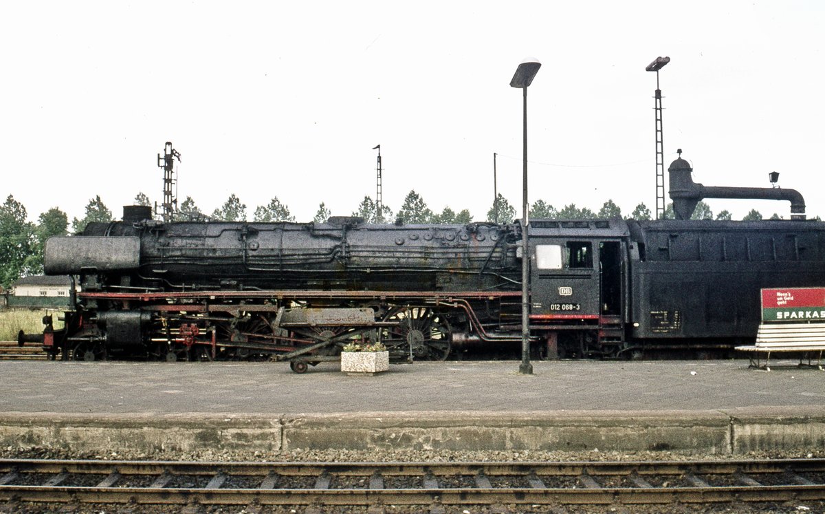 012 068     am Bahnsteig  event.Rendsburg