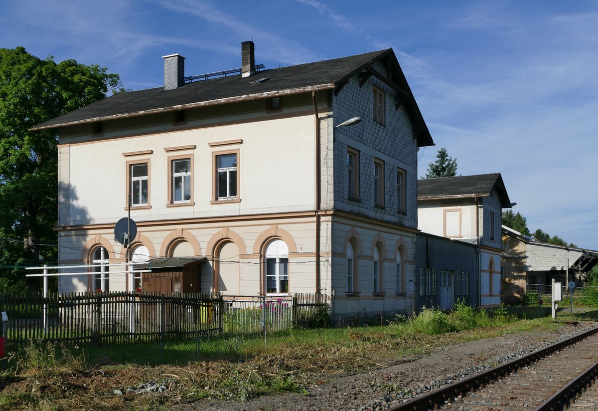 02.07.2016, Der Bahnhof Scheibenberg an der Strecke Zwickau - Annaberg-Buchholz.