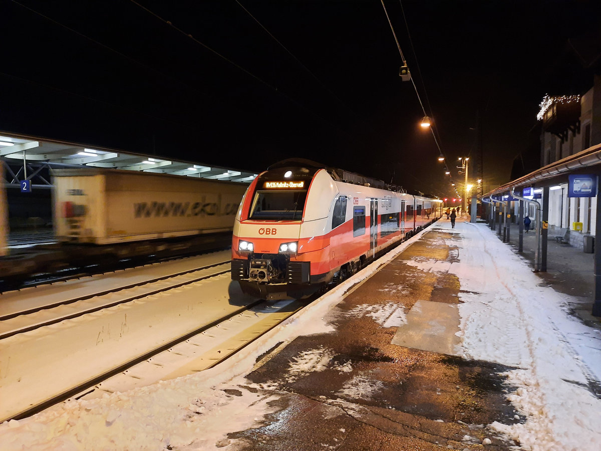 02/12/2020: R 4946 ist aus Spittal-Millstättersee in Mallnitz-Obervellach angekommen und wendet dort auf den R 4949 zurück.