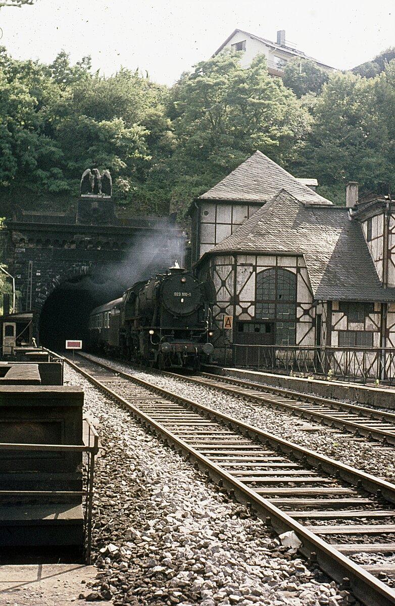 023 100 + Pz  Ausfahrt Kaiser Wilh.Tunnel