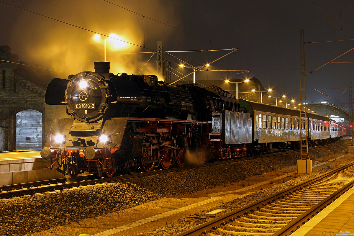 03 1010 in Halle(Saale) Hbf am 15.12.2018
