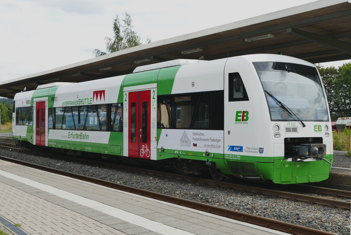 03. September 2016, Meine Rückfahrt von Meiningen endete hier in Eisfeld. Noch ein letztes Foto  meines  VT 650 022 der Erfurter Bahn.