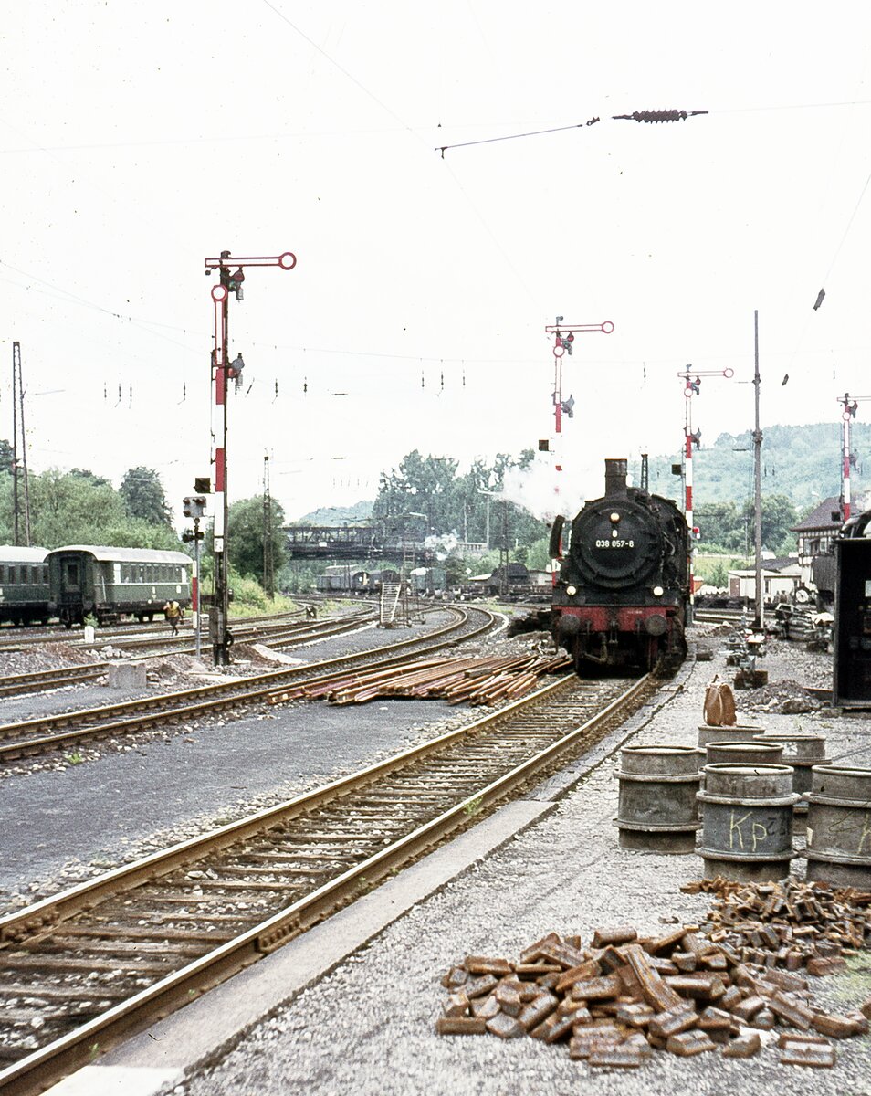 038 057  Lz vor Signal Tübingen.