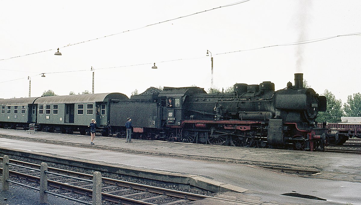 038 631 mit Pz am Bahnsteig Freudenstadt