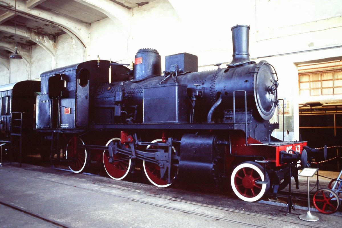 04 september 2004, 905.043 at Museo ferroviario della Puglia.