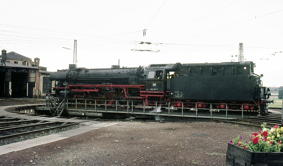 042 073  auf Drehscheibe