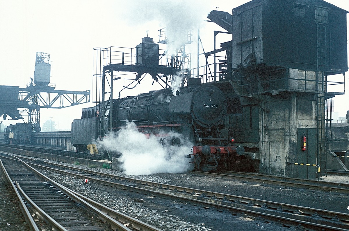 044 377  Gelsenkirchen - Bismarck  01.05.76
