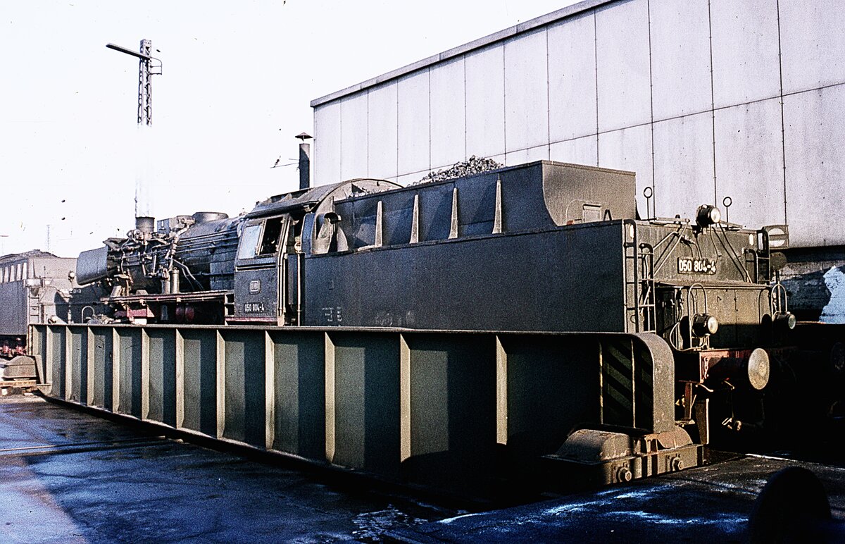 050 804  auf Schiebebühne