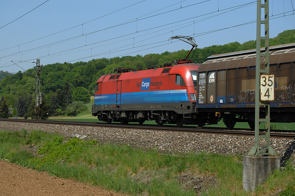 05.05.2018 Streckenabschnitt Uhingen 1116 045-6, leider nur im Nachschuß - kam zu überraschend ...