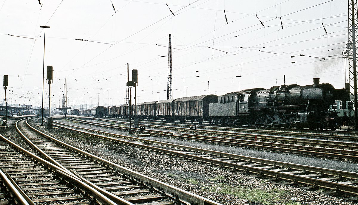 051 922   mit Gz  im Bhf. Heilbronn