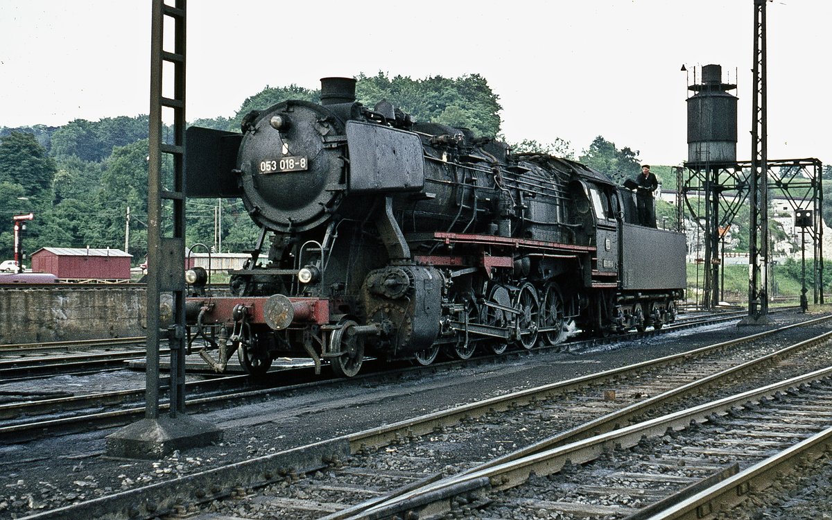 053 018  im Bw 