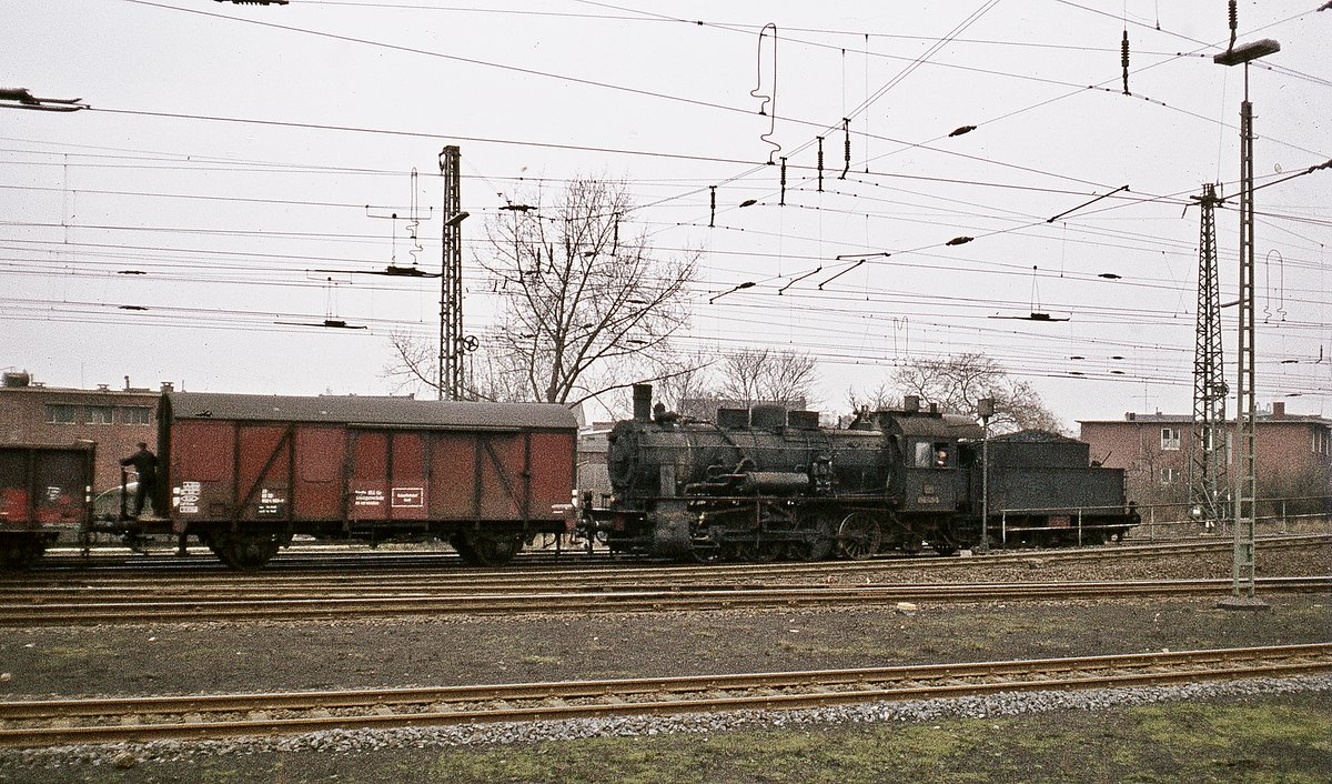 055 113    am Ablaufberg  Neuss