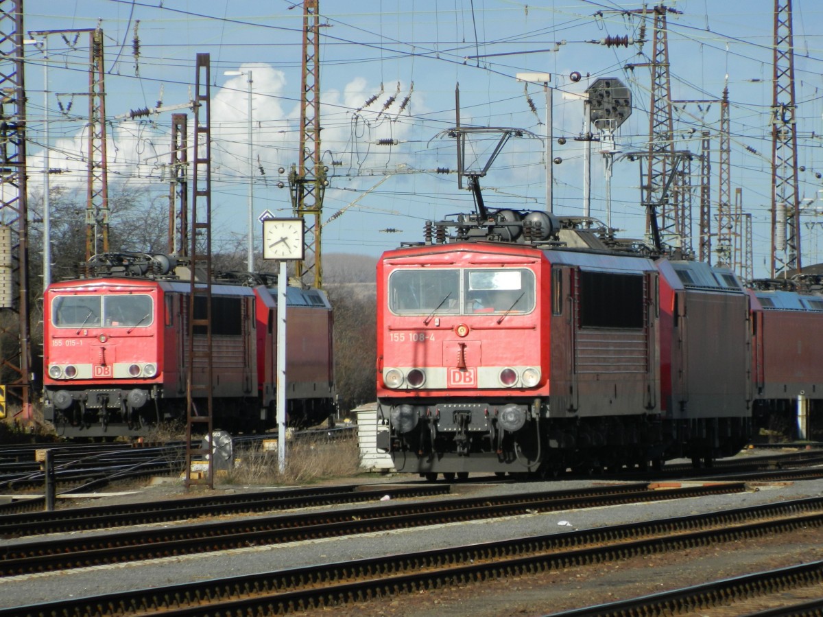 06.02.2014 - Rangierbahnhof Großkorbetha: 155 108 mit 185 178. Im Hintergrund ist die abgebügelte 155 015 zu sehen.