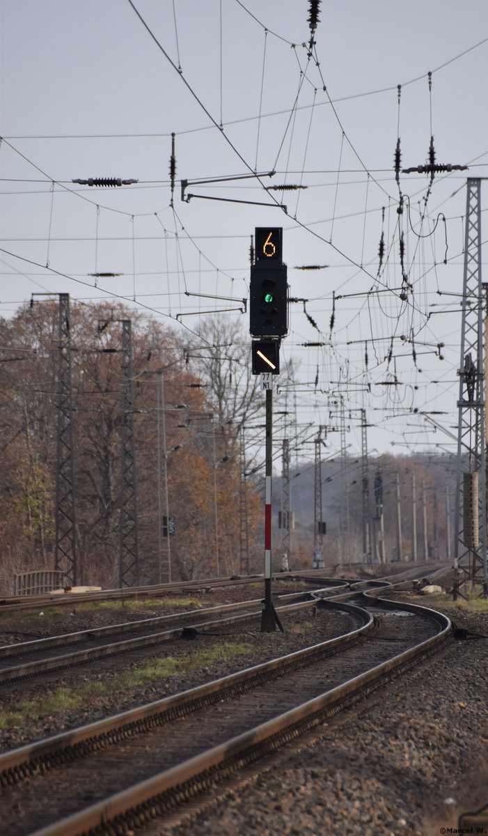 06.12.2020 | Saarmund | Ausfahrsignal 77 N1 | Ks1 mit Zs 3 Kz  6  und Zs 6 |