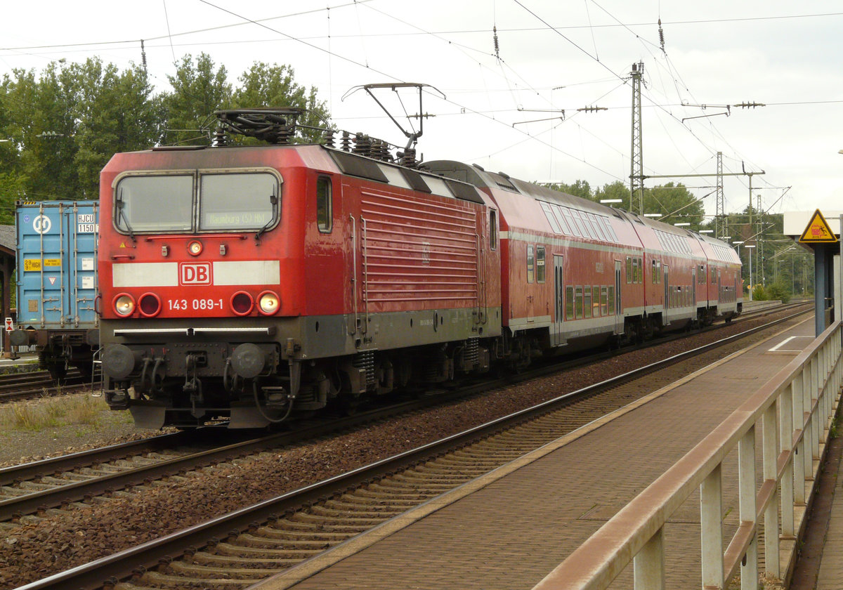 08. September 2008. Im Bahnhof Hochstadt-Marktzeuln begibt sich RB 16846 Lichtenfels - Naumburg  auf die Reise durch den Frankenwald.