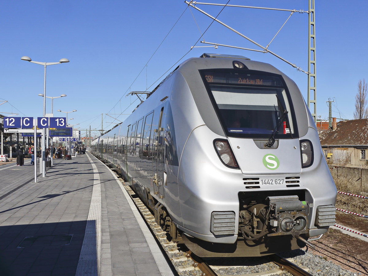 1 442 627 / 1 442 XXX als S5X der S-Bahn Mitteldeutschland (DB Regio Südost) am 15. Februar 2019 in Halle.