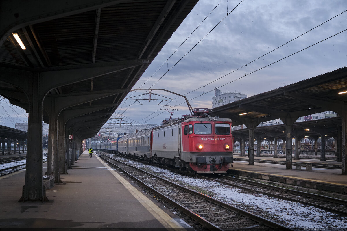 10.01.2026: CFR 41 0926 mit IRN 401  Prietenia  / Bahnhof București Nord, București, Rumänien