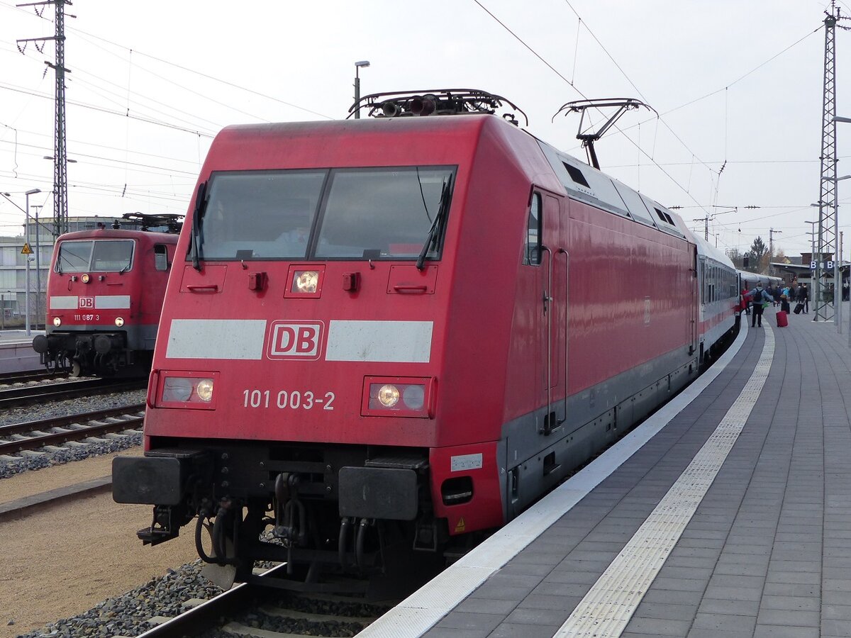 101 003 mit IC von Norddeich=Mole nach Köln in Rheine, 24.03.15