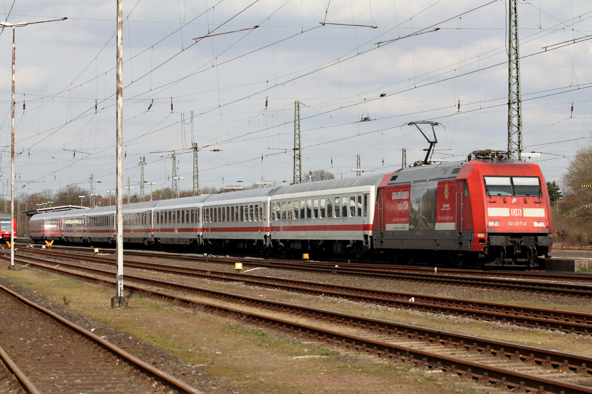 101 017-2 mit IC 2205 nach Koblenz Hbf. durchfährt Haltern am See 13.4.2015