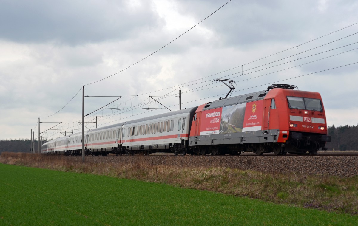 101 017 führte am 23.03.14 ihren IC 2208 durch Burgkemnitz Richtung Wittenberg.