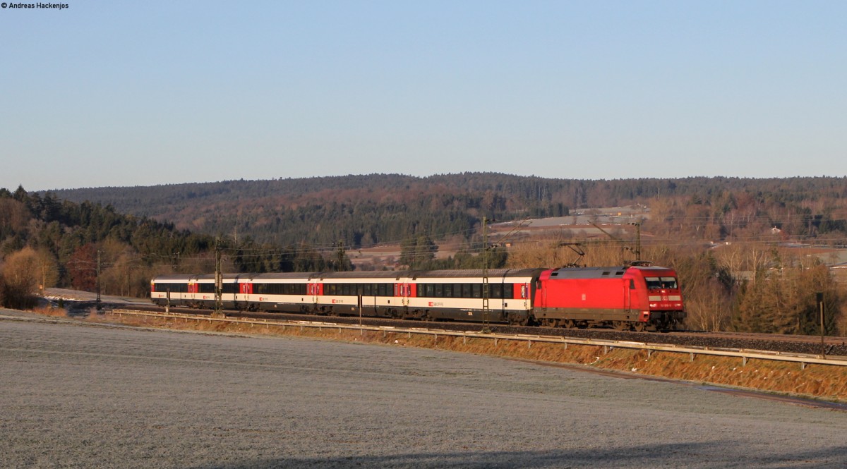 101 018-0 mit dem IC 284 (Zürich HB-Stuttgart Hbf) bei Eutingen 5.1.15