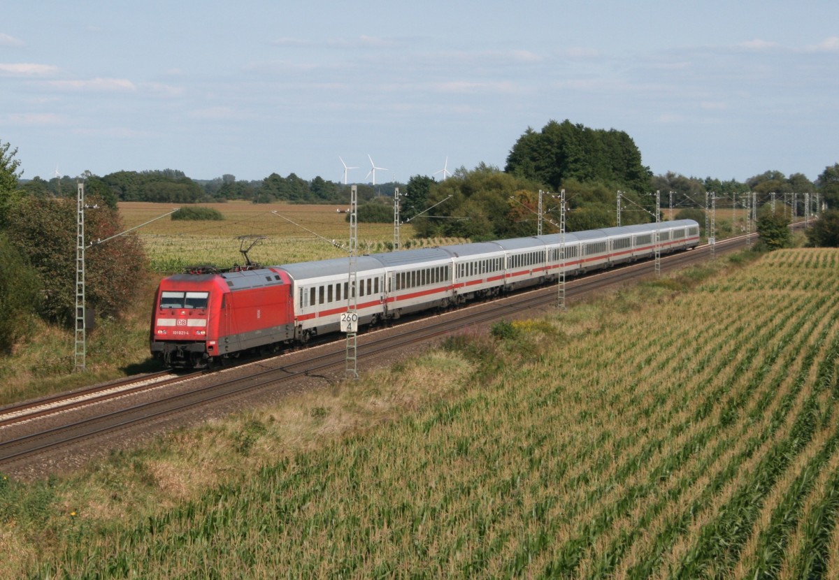 101 021 mit IC 2213  Rgen  (Ostseebad Binz–Kln–Stuttgart Hbf) am 03.09.2014 zwischen Ottersberg und Sagehorn