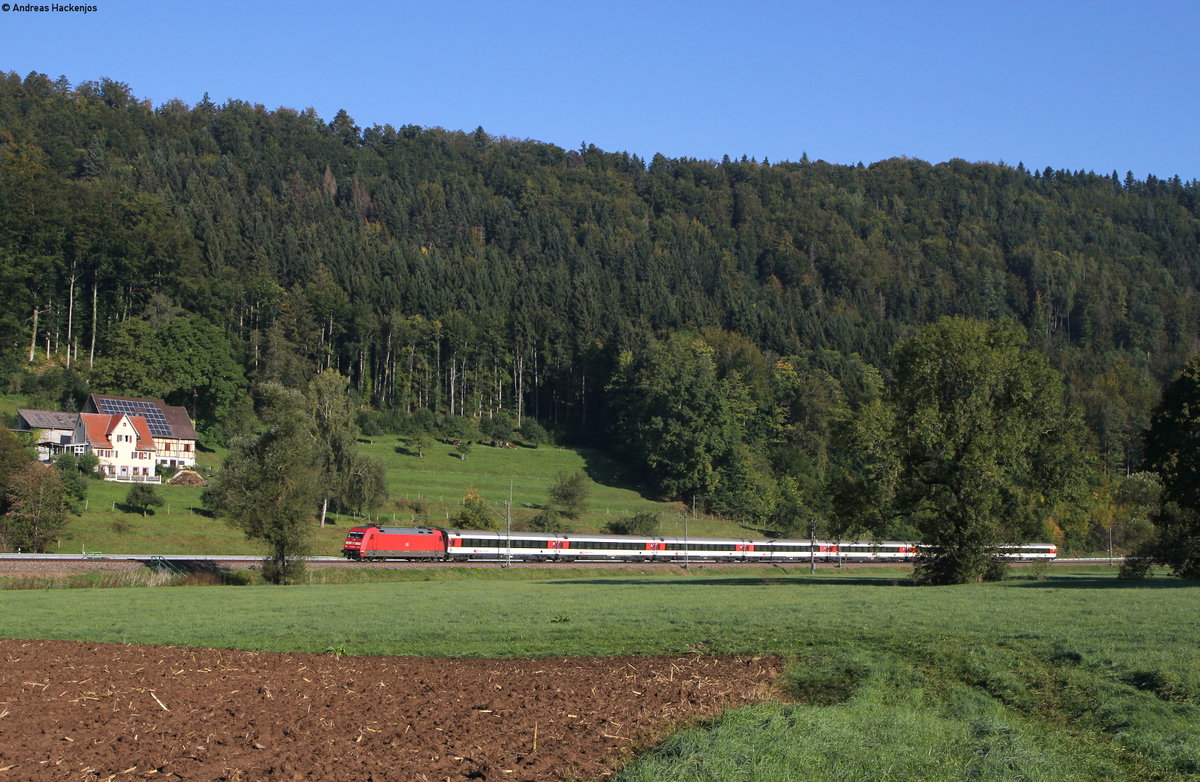 101 024-8 mit dem IC 181 (Stuttgart Hbf-Zürich HB) bei Grünholz 21.9.17
